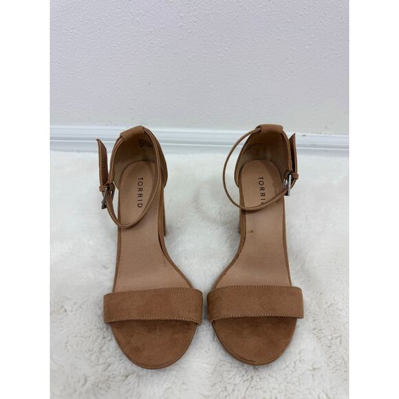 Torrid Faux Suede Block Heel Sandals Tan 8WW NWT - Picture 1 of 6